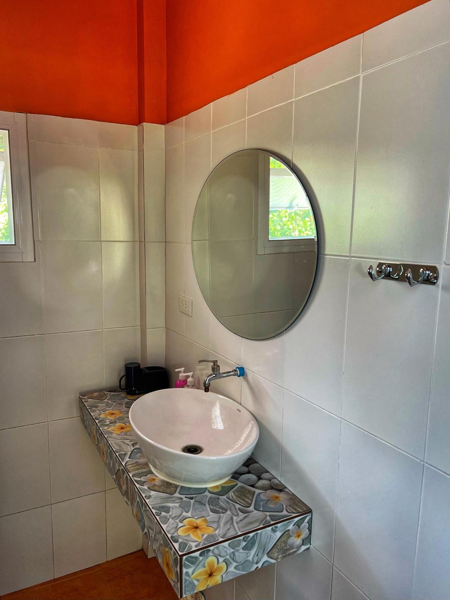 Twocans Resort Kohmak - Sha Koh Mak Bilik gambar